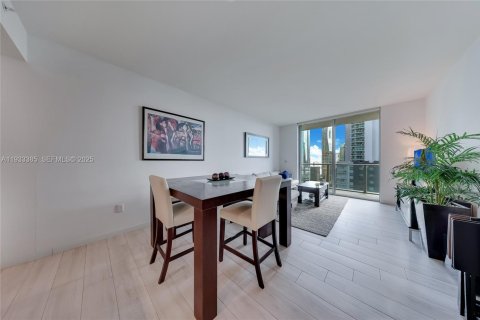 Condominio en venta en Miami, Florida, 2 dormitorios, 85.56 m2 № 2077224 - foto 9
