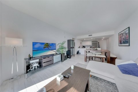 Condominio en venta en Miami, Florida, 2 dormitorios, 85.56 m2 № 2077224 - foto 11