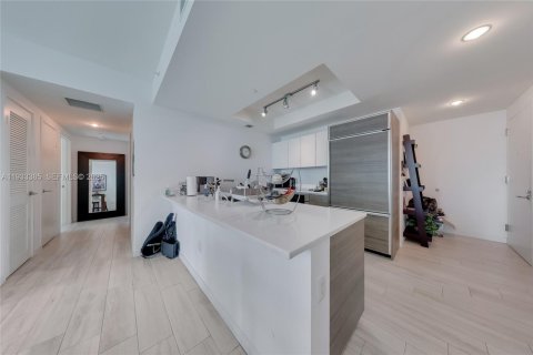 Condominio en venta en Miami, Florida, 2 dormitorios, 85.56 m2 № 2077224 - foto 7
