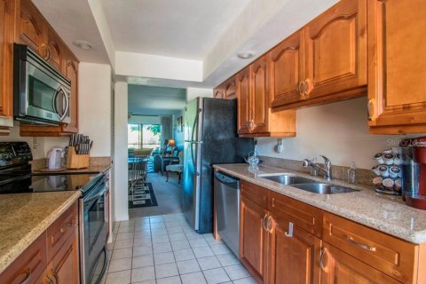 Copropriété à vendre à Clearwater, Floride: 2 chambres, 99.41 m2 № 2225069 - photo 6