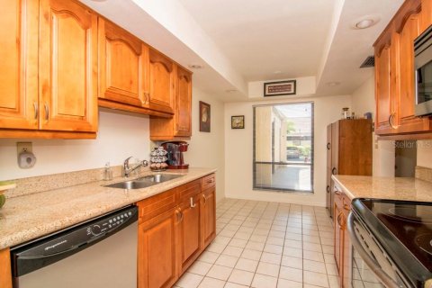 Copropriété à vendre à Clearwater, Floride: 2 chambres, 99.41 m2 № 2225069 - photo 5