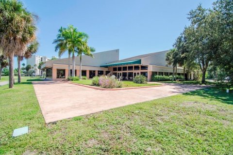 Copropriété à vendre à Clearwater, Floride: 2 chambres, 99.41 m2 № 2225069 - photo 22