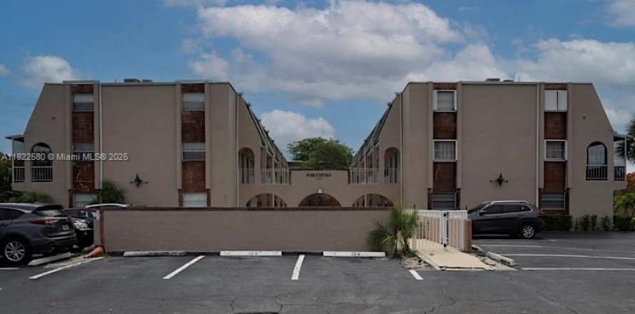 Condo in Deerfield Beach, Florida, 1 bedroom № 1792540