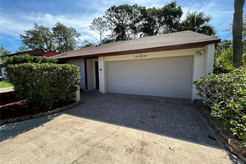 Touwnhouse à vendre à Sanford, Floride: 2 chambres, 103.68 m2 № 1879513 - photo 1