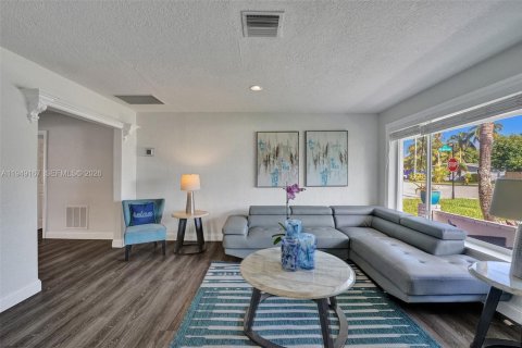 Снять в аренду виллу или дом в Дания-Бич, Флорида 3 спальни, 154.59м2, № 2005097 - фото 8