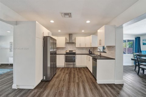 Снять в аренду виллу или дом в Дания-Бич, Флорида 3 спальни, 154.59м2, № 2005097 - фото 26