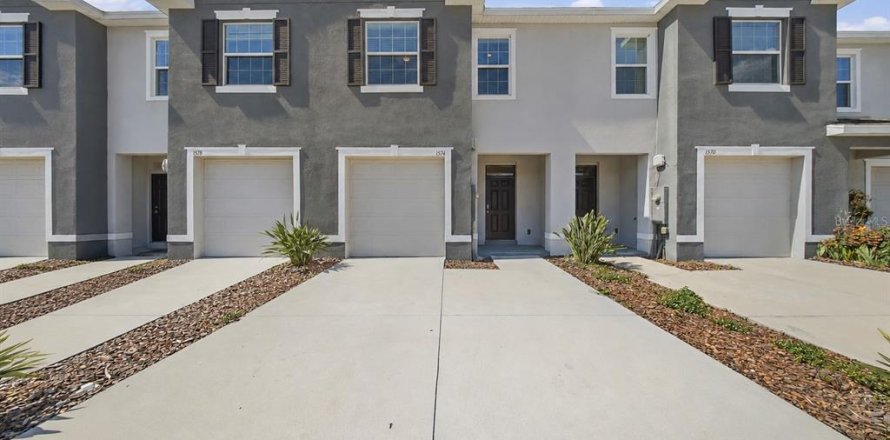 Touwnhouse à Wesley Chapel, Floride 3 chambres, 155.43 m2 № 2097355