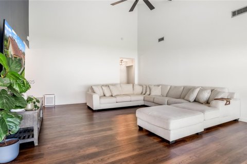 Casa en venta en West Palm Beach, Florida, 3 dormitorios, 180.69 m2 № 1984062 - foto 8