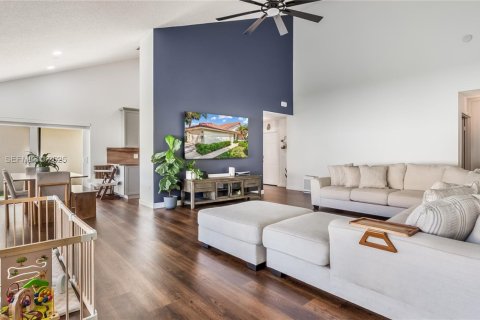 Casa en venta en West Palm Beach, Florida, 3 dormitorios, 180.69 m2 № 1984062 - foto 5