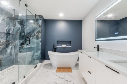 Casa en venta en West Palm Beach, Florida, 3 dormitorios, 180.69 m2 № 1984062 - foto 1