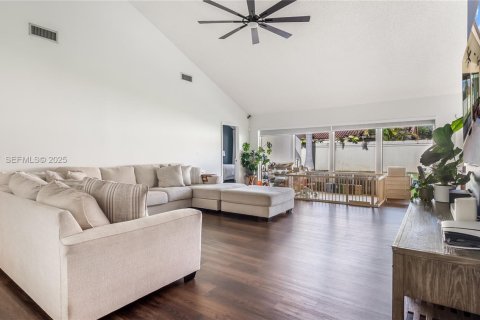 Casa en venta en West Palm Beach, Florida, 3 dormitorios, 180.69 m2 № 1984062 - foto 7