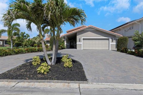 House in New Port Richey, Florida 4 bedrooms, 288.74 sq.m. № 1767444 - photo 6