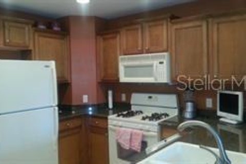Condo in Four Corners, Florida, 3 bedrooms  № 1912333 - photo 3