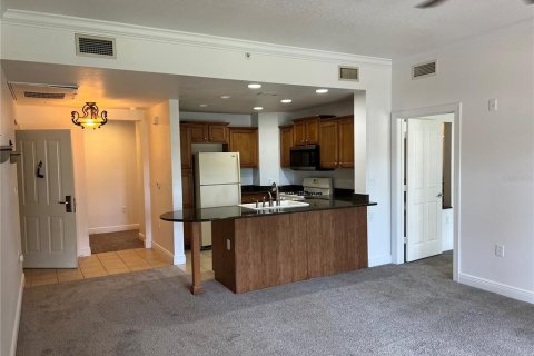 Condo in Four Corners, Florida, 3 bedrooms  № 1912333 - photo 11