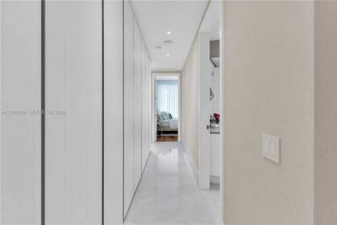 Condominio en venta en Sunny Isles Beach, Florida, 4 dormitorios, 294.59 m2 № 2001659 - foto 29
