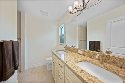 House in North Port, Florida 3 bedrooms, 132.57 sq.m. № 1652000 - photo 15