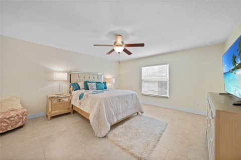 House in North Port, Florida 3 bedrooms, 132.57 sq.m. № 1652000 - photo 12