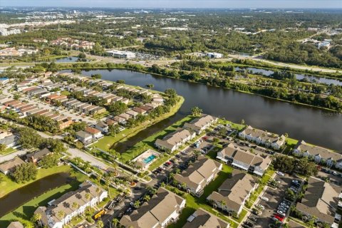 Townhouse in Brandon, Florida 2 bedrooms, 138.98 sq.m. № 1870253 - photo 27