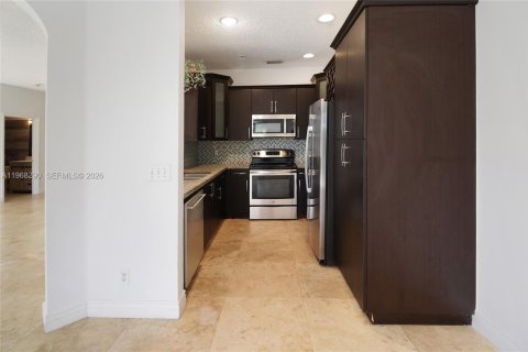 Townhouse in Pembroke Pines, Florida 3 bedrooms, 155.33 sq.m. № 2091198 - photo 12