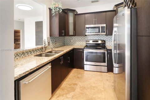 Townhouse in Pembroke Pines, Florida 3 bedrooms, 155.33 sq.m. № 2091198 - photo 14