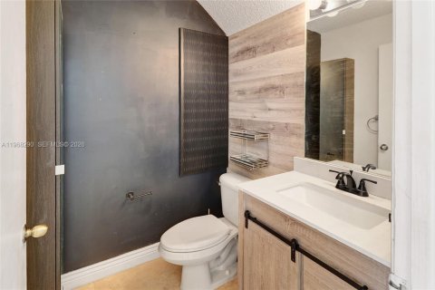 Townhouse in Pembroke Pines, Florida 3 bedrooms, 155.33 sq.m. № 2091198 - photo 16
