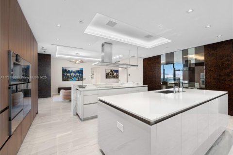 Condo in Sunny Isles Beach, Florida, 4 bedrooms № 1994024 - photo 7