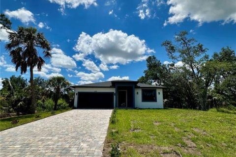 Casa en alquiler en North Port, Florida, 3 dormitorios, 152.82 m2 № 1743200 - foto 3