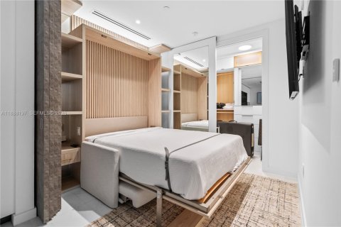 Condo in Miami, Florida, 2 bedrooms  № 2052925 - photo 9