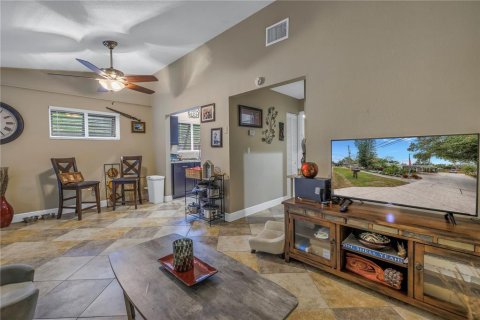 Propiedad comercial en venta en Largo, Florida, 2 dormitorios, 122.63 m2 № 1657356 - foto 11