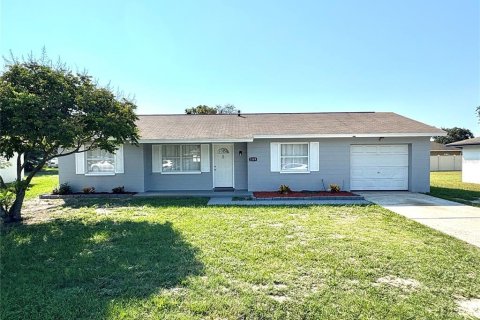 Villa ou maison à Spring Hill, Floride 3 chambres, 122.17 m2 № 2103220