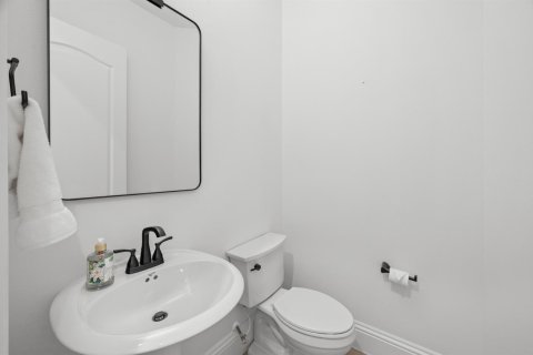 House in Palm City, Florida 3 bedrooms, 320.14 sq.m. № 2410799 - photo 16