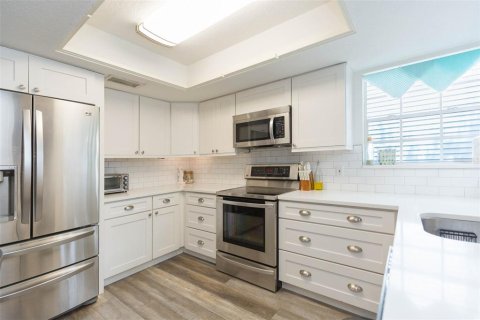 Casa en alquiler en Tampa, Florida, 5 dormitorios, 176.89 m2 № 1911790 - foto 14