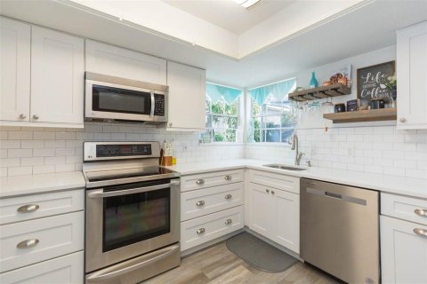 Casa en alquiler en Tampa, Florida, 5 dormitorios, 176.89 m2 № 1911790 - foto 15