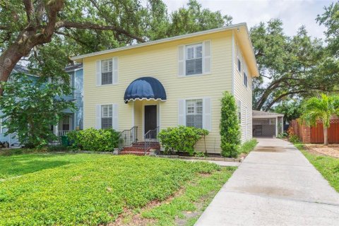 House in Tampa, Florida 5 bedrooms, 176.89 sq.m. № 1911790 - photo 2