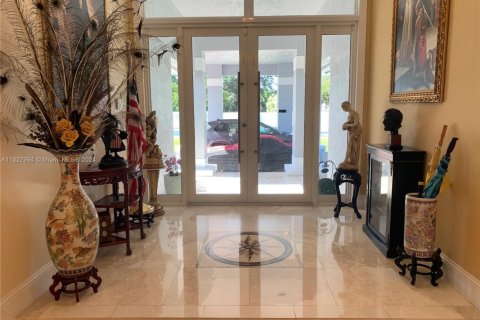 Casa en venta en Miami, Florida, 6 dormitorios, 350.24 m2 № 211909 - foto 23