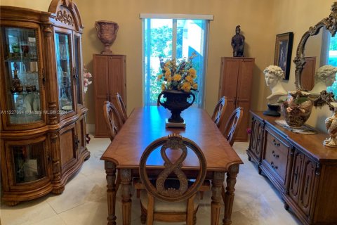 Casa en venta en Miami, Florida, 6 dormitorios, 350.24 m2 № 211909 - foto 29