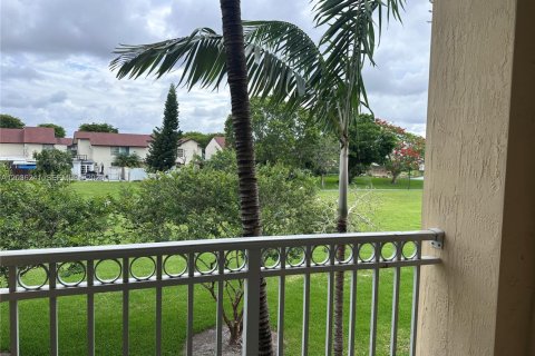 Copropriété à louer à Miami, Floride: 3 chambres, 124.49 m2 № 2084269 - photo 20