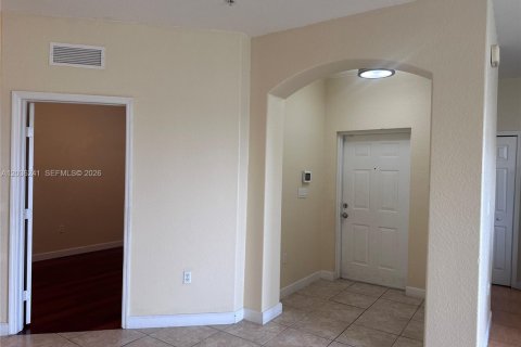 Copropriété à louer à Miami, Floride: 3 chambres, 124.49 m2 № 2084269 - photo 7