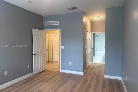 Copropriété à louer à Miami, Floride: 3 chambres, 124.49 m2 № 2084269 - photo 10