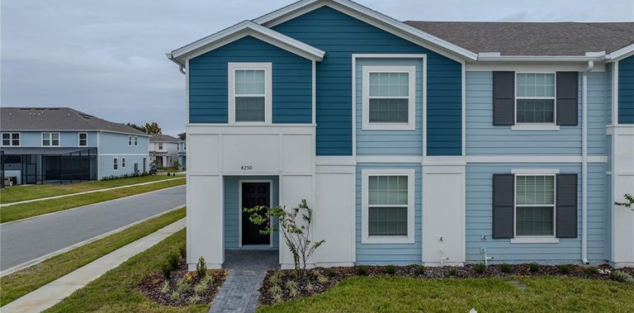Townhouse in Davenport, Florida 5 bedrooms, 212.1 sq.m. № 1723549