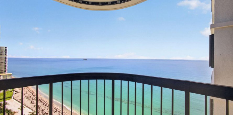 Condo à Riviera Beach, Floride, 2 chambres  № 2247800