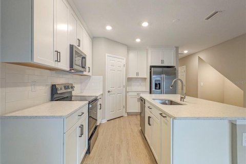 Touwnhouse à louer à Palmetto, Floride: 3 chambres, 147.53 m2 № 2396088 - photo 8