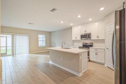 Touwnhouse à louer à Palmetto, Floride: 3 chambres, 147.53 m2 № 2396088 - photo 6