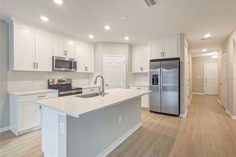 Touwnhouse à louer à Palmetto, Floride: 3 chambres, 147.53 m2 № 2396088 - photo 7