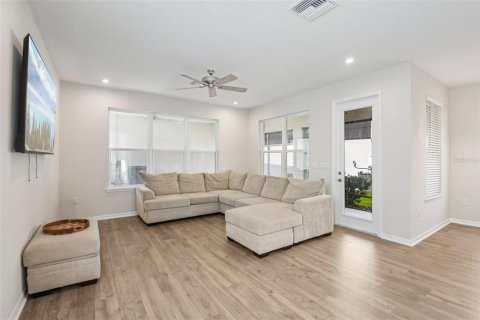 Villa ou maison à vendre à Odessa, Floride: 4 chambres, 244.43 m2 № 2309863 - photo 2