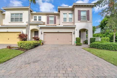 Townhouse in Hollywood, Florida 3 bedrooms, 165.74 sq.m. № 2182819