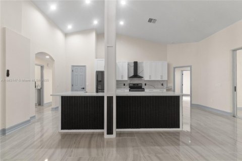 House in Tampa, Florida 4 bedrooms, 255.48 sq.m. № 1890343 - photo 20