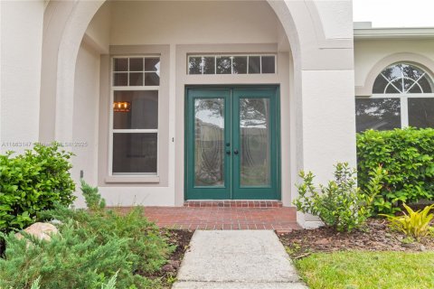 House in Tampa, Florida 4 bedrooms, 255.48 sq.m. № 1890343 - photo 11
