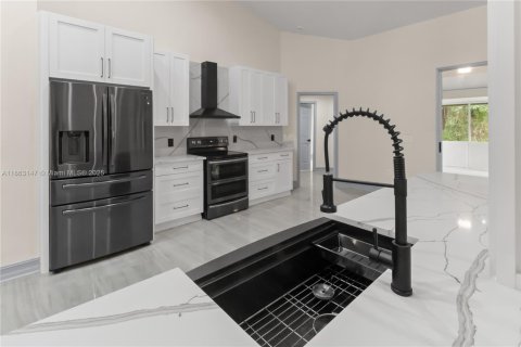 House in Tampa, Florida 4 bedrooms, 255.48 sq.m. № 1890343 - photo 17