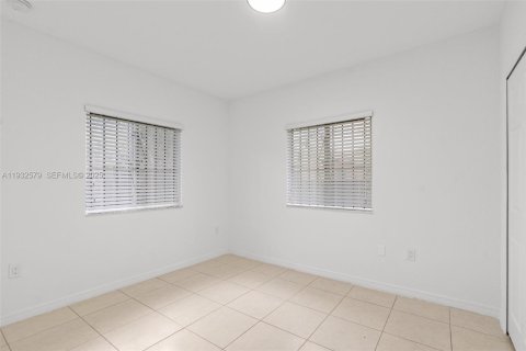 Villa ou maison à vendre à Miami, Floride: 3 chambres, 104.05 m2 № 1991135 - photo 21